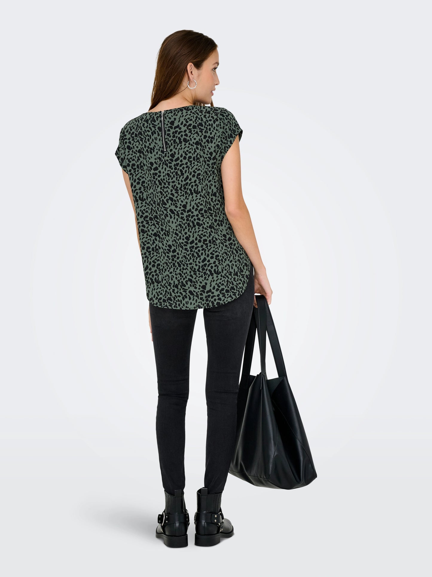 Onlvic Laurel Wreath/Black