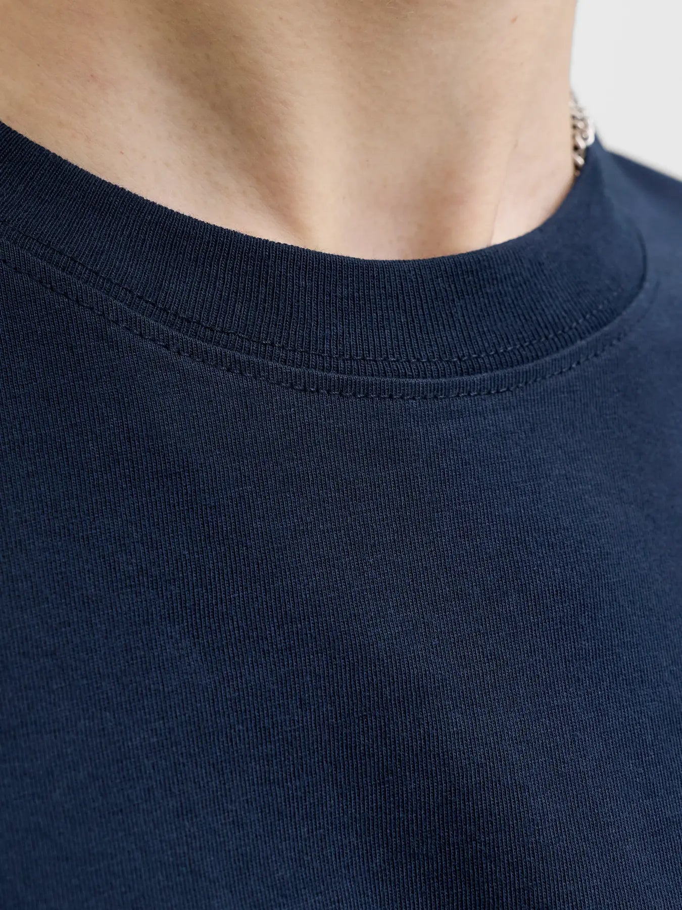 Josavona Tee Sky Captain