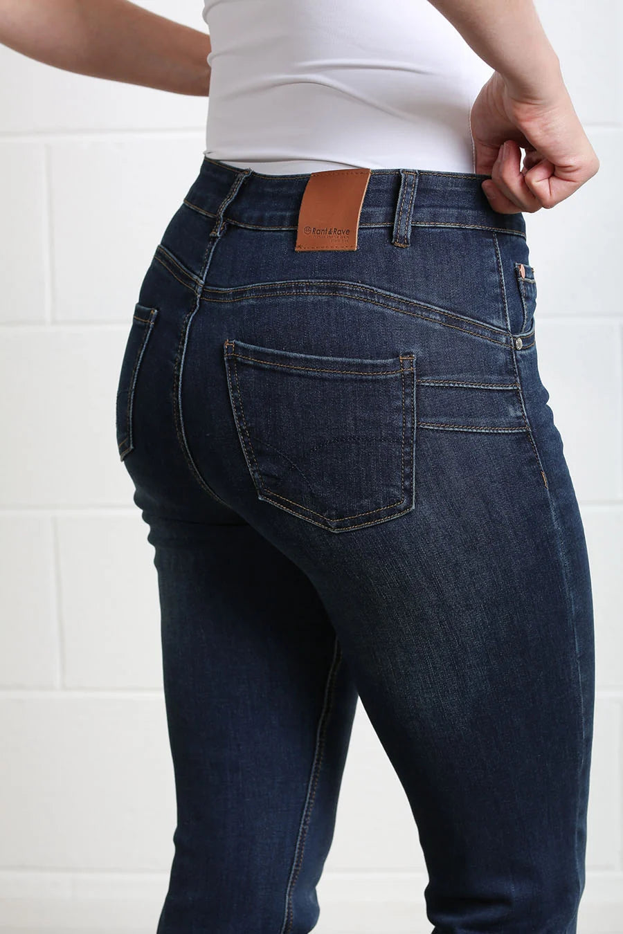 Margaret Bootcut Jean Mid Blue