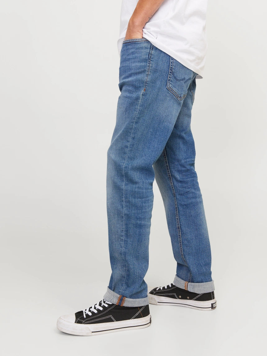 TIM 781 SLIM STRAIGHT-FIT JEANS