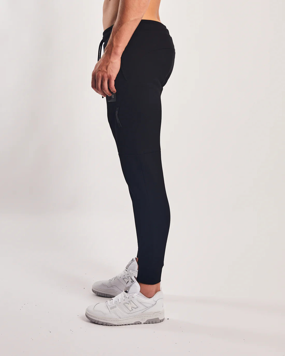 Omeo Jogger New Black